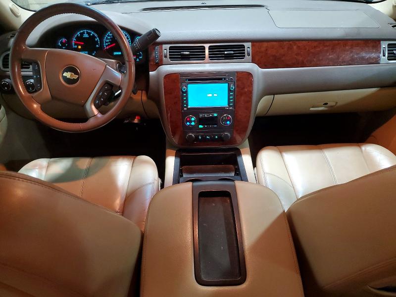 51897696 :رقم المزاد ، 1GNSKJE33BR334511 vin ، 2011 Chevrolet Suburban مزاد بيع