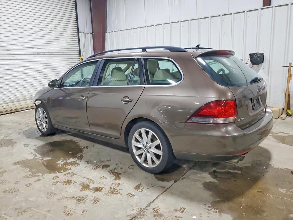 50107436 :رقم المزاد ، 3VWPP7AJ4EM627912 vin ، 2014 Volkswagen Jetta مزاد بيع