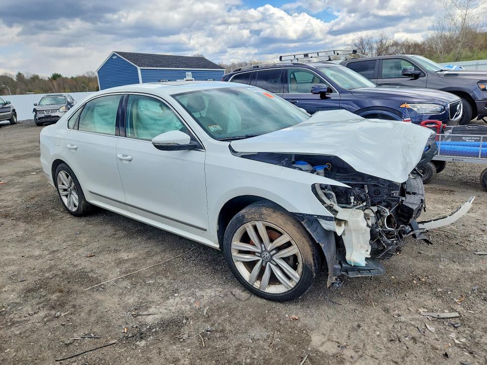 2017 Volkswagen Passat მანქანა იყიდება აუქციონზე, vin: 1VWGT7A35HC018766, აუქციონის ნომერი: 49597296