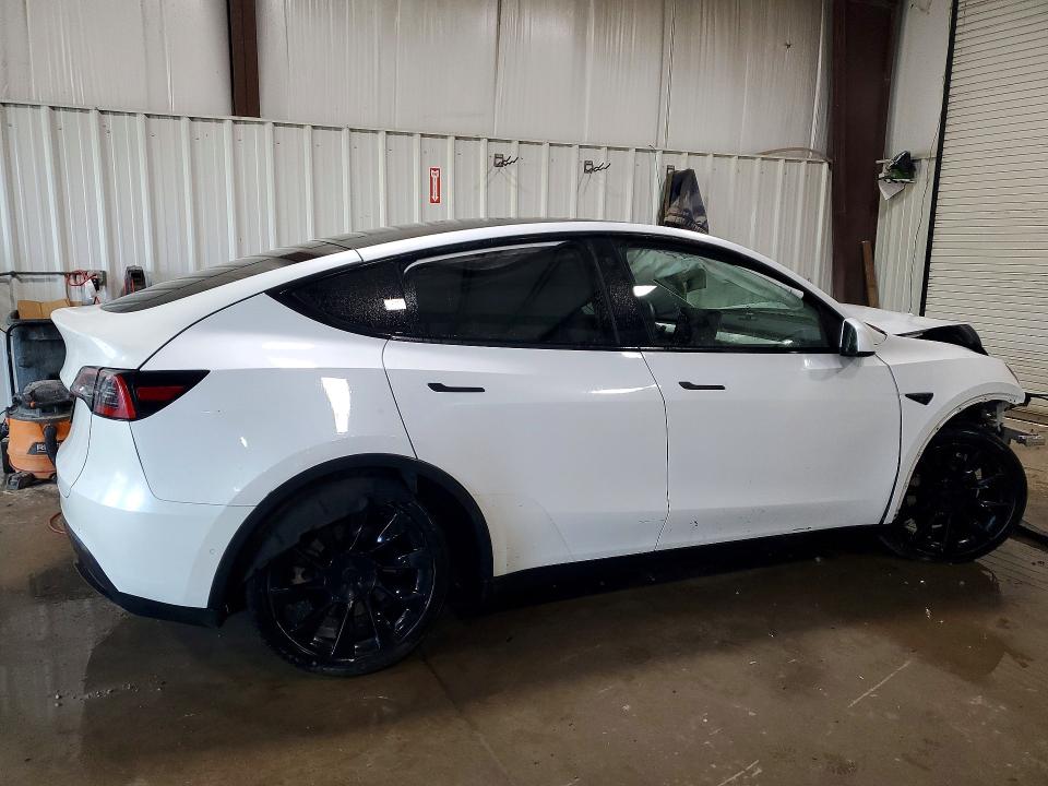 Auction sale of the 2021 Tesla Model Y, vin: 5YJYGDEE5MF187155, lot number: 50732426