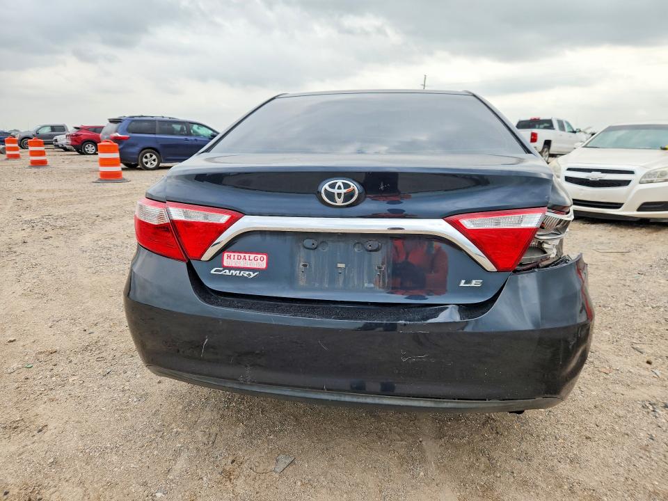 51262826 :رقم المزاد ، 4T1BF1FK1HU655001 vin ، 2017 Toyota Camry مزاد بيع