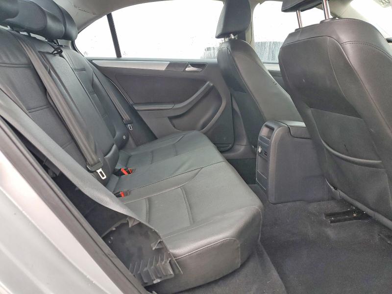 48694436 :رقم المزاد ، 3VWLL7AJ7CM323674 vin ، 2012 Volkswagen Jetta مزاد بيع