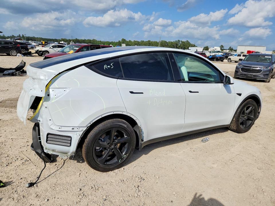 50074866 :رقم المزاد ، 7SAYGDEDXTA587105 vin ، 2026 Tesla Model Y مزاد بيع