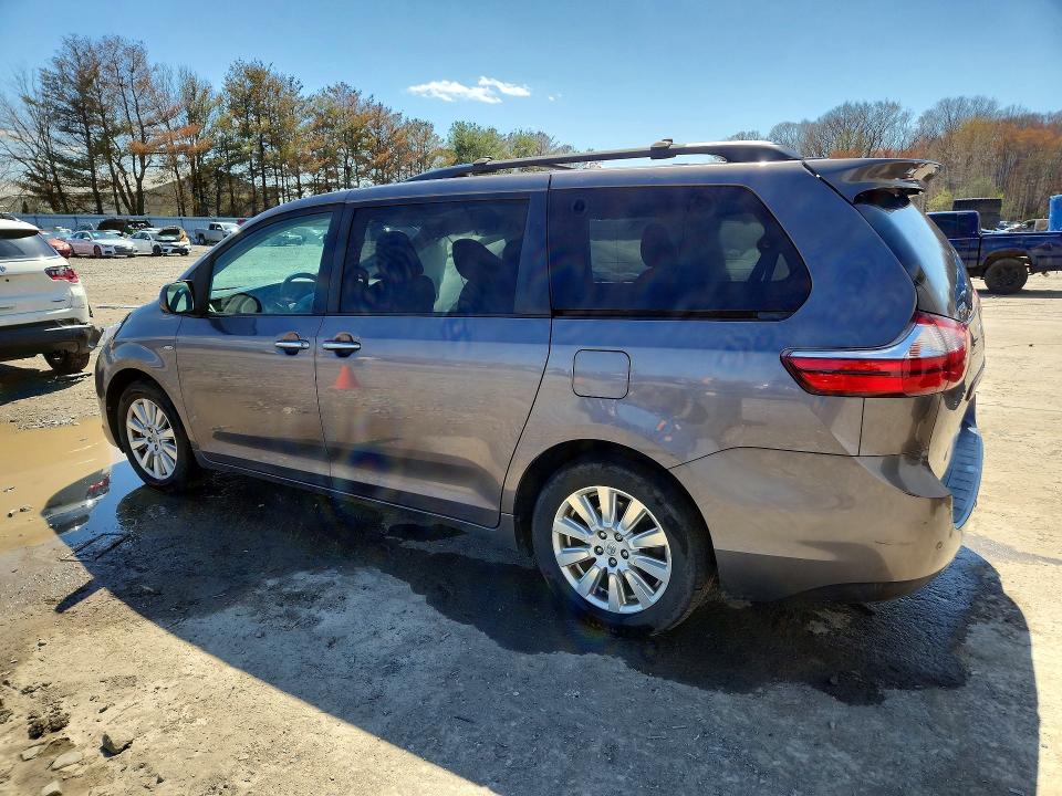 Продажа на аукционе авто 2017 Toyota Sienna, vin: 5TDDZ3DC0HS149952, номер лота: 48768366