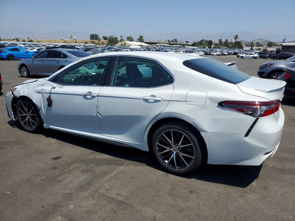 Продаж на аукціоні авто 2022 Toyota Camry, vin: 4T1G11AK2NU051819, номер лоту: 52077726