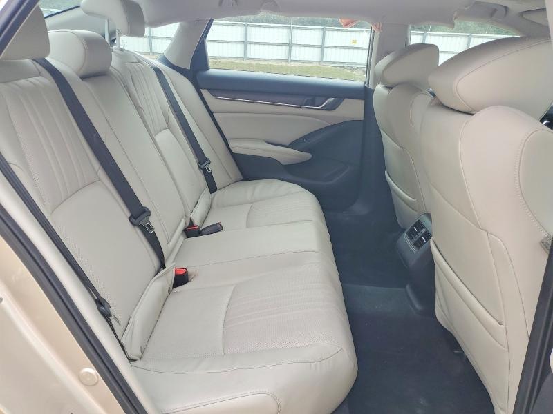 51276446 :رقم المزاد ، 1HGCV3F90JA004729 vin ، 2018 Honda Accord مزاد بيع