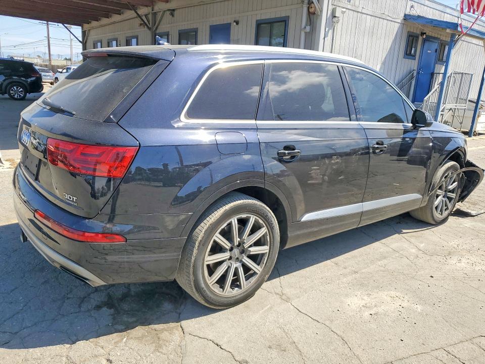 Продажа на аукционе авто 2017 Audi Q7, vin: WA1LAAF72HD017689, номер лота: 51115376