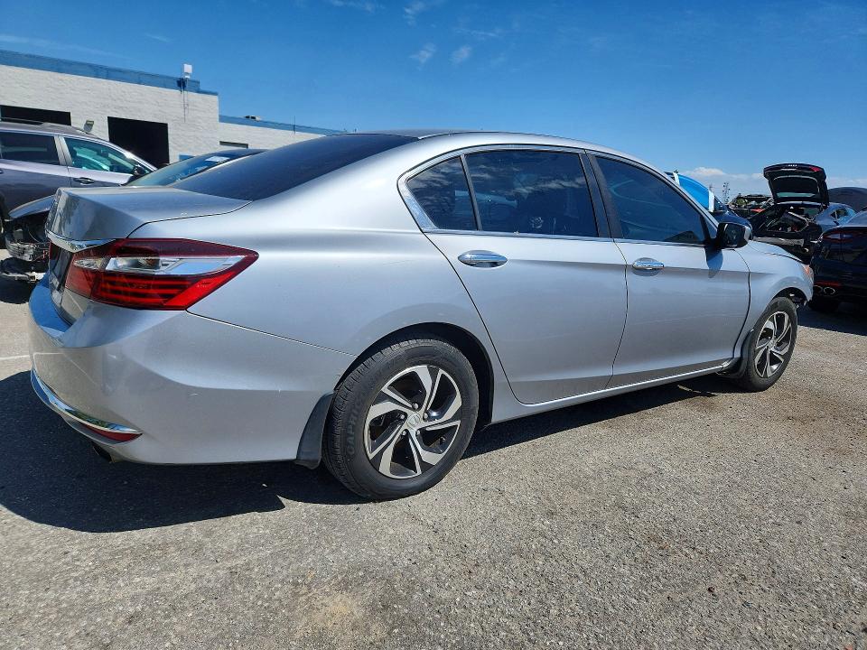48069746 :رقم المزاد ، 1HGCR2F34HA044784 vin ، 2017 Honda Accord مزاد بيع