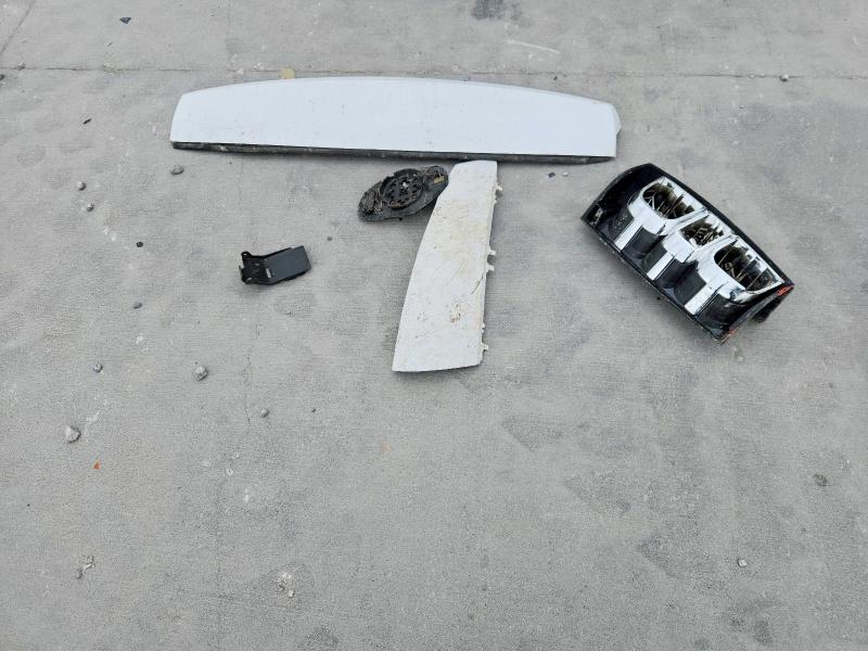 2013 Chevrolet Tahoe მანქანა იყიდება აუქციონზე, vin: 1GNSCAE07DR172128, აუქციონის ნომერი: 49938366