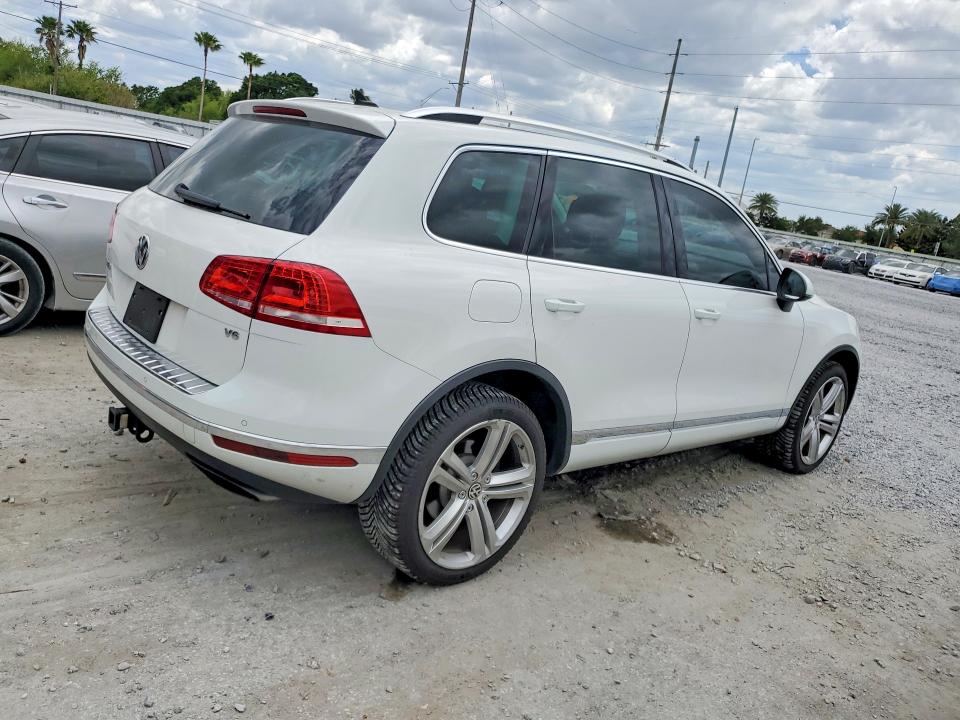 Aukcja sprzedaży 2017 Volkswagen Touareg, vin: WVGGF7BPXHD006758, numer aukcji: 50925536