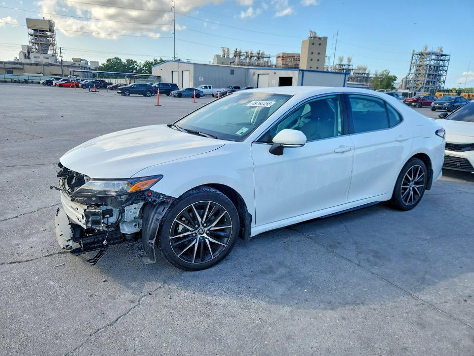 Продаж на аукціоні авто 2024 Toyota Camry, vin: 4T1G11AK0RU843540, номер лоту: 49486486