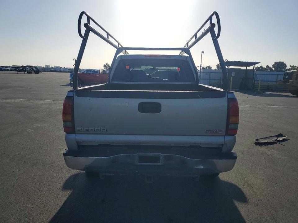 50187746 :رقم المزاد ، 1GTHC23U96F138758 vin ، 2006 Gmc Sierra مزاد بيع