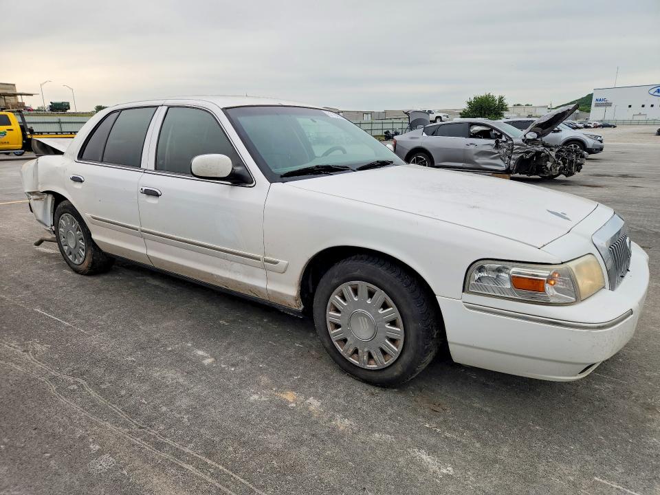 51192606 :رقم المزاد ، 2MEFM74V86X632430 vin ، 2006 Mercury Grand Marquis مزاد بيع