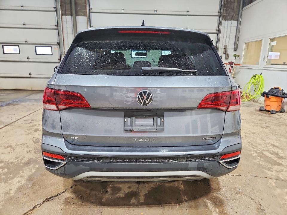 51019036 :رقم المزاد ، 3VVWX7B22NM025498 vin ، 2022 Volkswagen Taos مزاد بيع