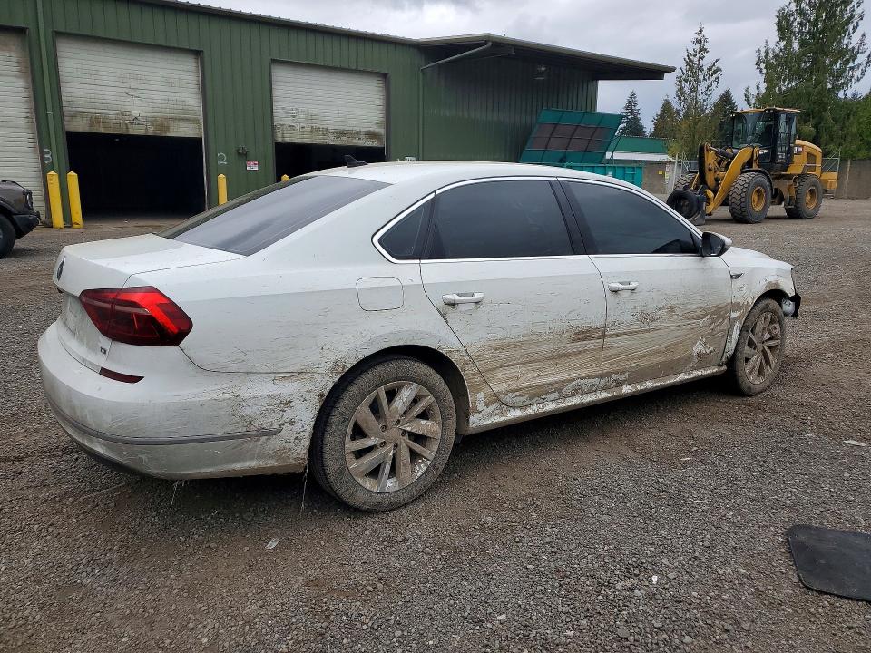 2018 Volkswagen Passat მანქანა იყიდება აუქციონზე, vin: 1VWBA7A39JC004598, აუქციონის ნომერი: 51022986