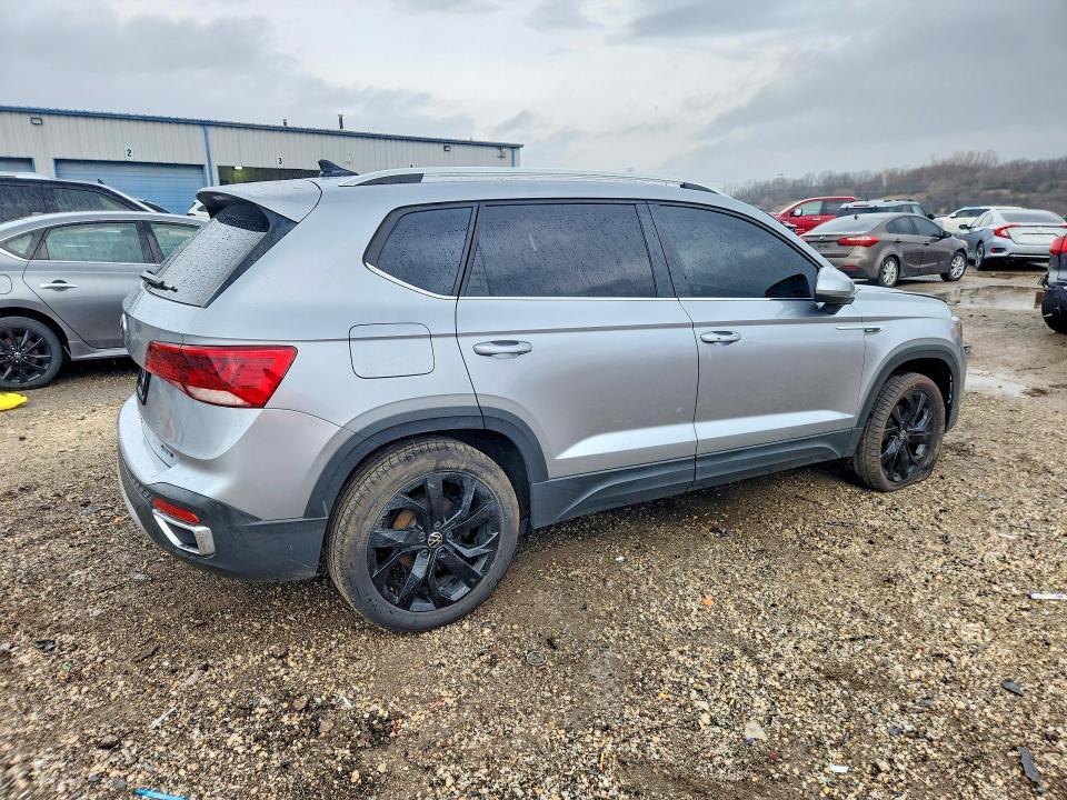 Продаж на аукціоні авто 2022 Volkswagen Taos, vin: 3VVLX7B23NM023679, номер лоту: 48103886