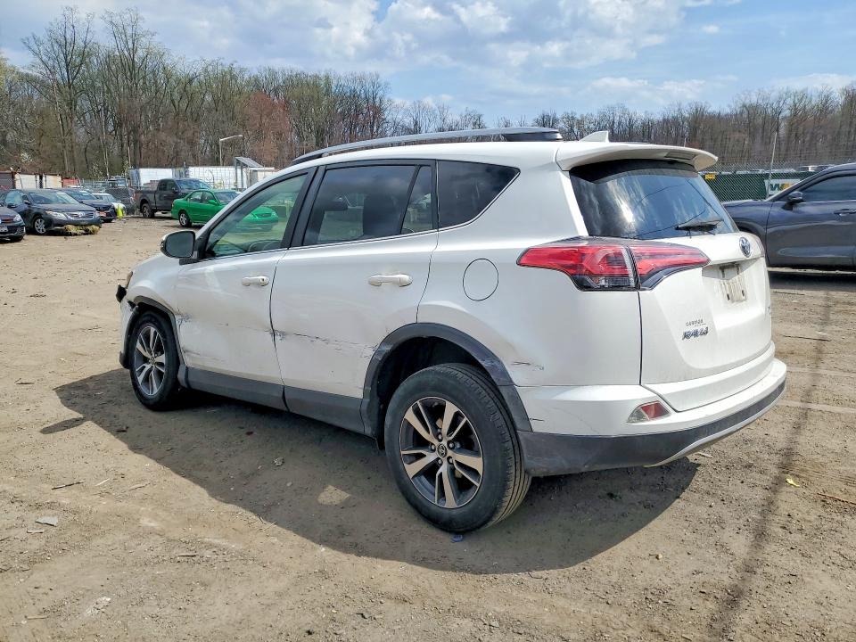 48017466 :رقم المزاد ، JTMRFREV2JJ748081 vin ، 2018 Toyota Rav4 مزاد بيع