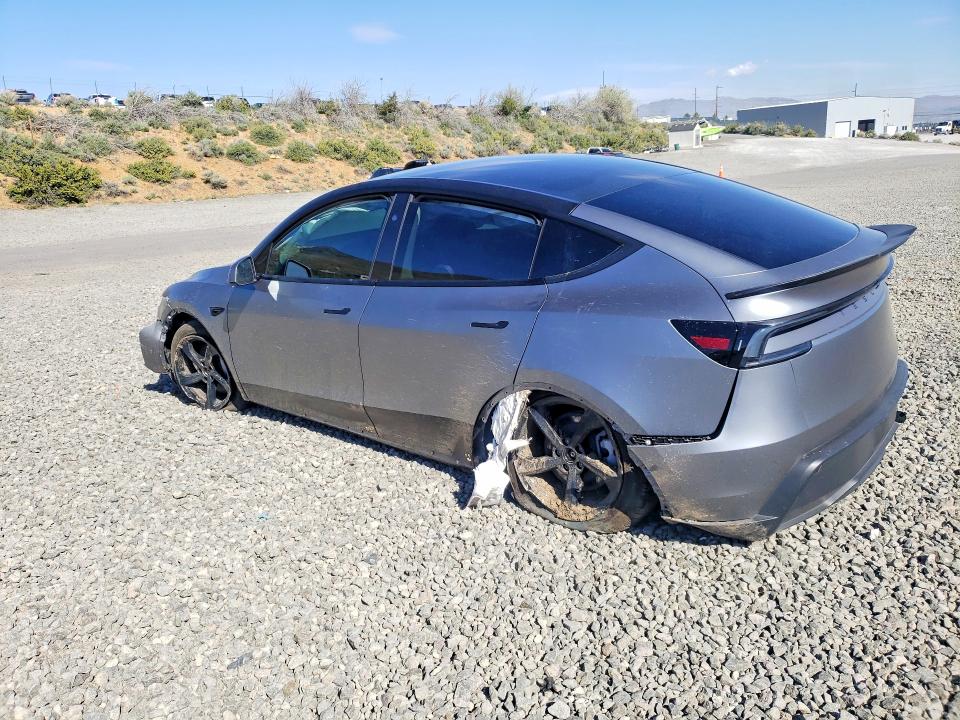 50486186 :رقم المزاد ، 7SAYGDEE8TF461482 vin ، 2026 Tesla Model Y مزاد بيع