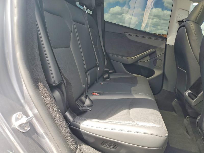 2026 Tesla Model Y მანქანა იყიდება აუქციონზე, vin: 7SAYGDED2TF549760, აუქციონის ნომერი: 50686306