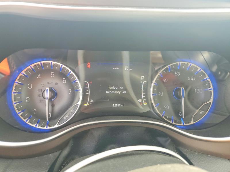Продажа на аукционе авто 2017 Chrysler Pacifica, vin: 2C4RC1EGXHR585181, номер лота: 48112216