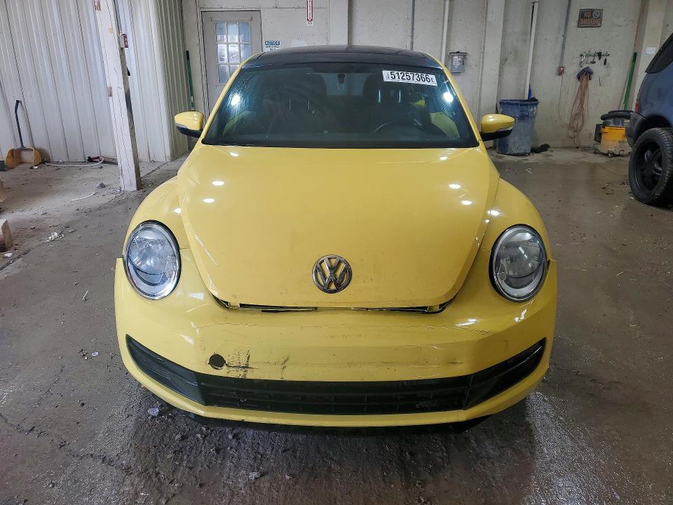 2013 Volkswagen Beetle მანქანა იყიდება აუქციონზე, vin: 3VWJP7AT8DM601867, აუქციონის ნომერი: 51257366