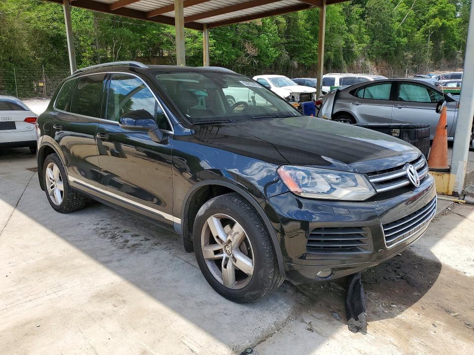 50855406 :رقم المزاد ، WVGEF9BP0DD006555 vin ، 2013 Volkswagen Touareg مزاد بيع