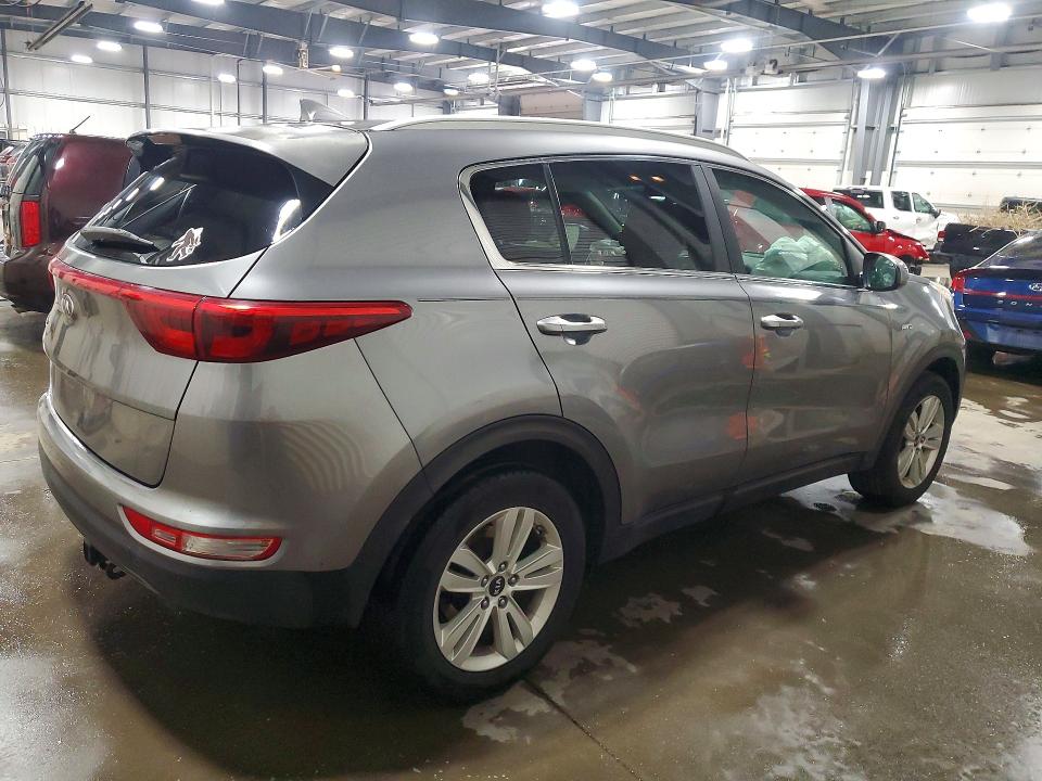 48532736 :رقم المزاد ، KNDPMCAC7H7053682 vin ، 2017 Kia Sportage مزاد بيع