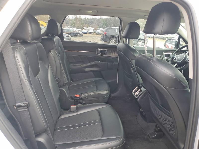 48001256 :رقم المزاد ، 5XYRKDLF5NG103635 vin ، 2022 Kia Sorento مزاد بيع