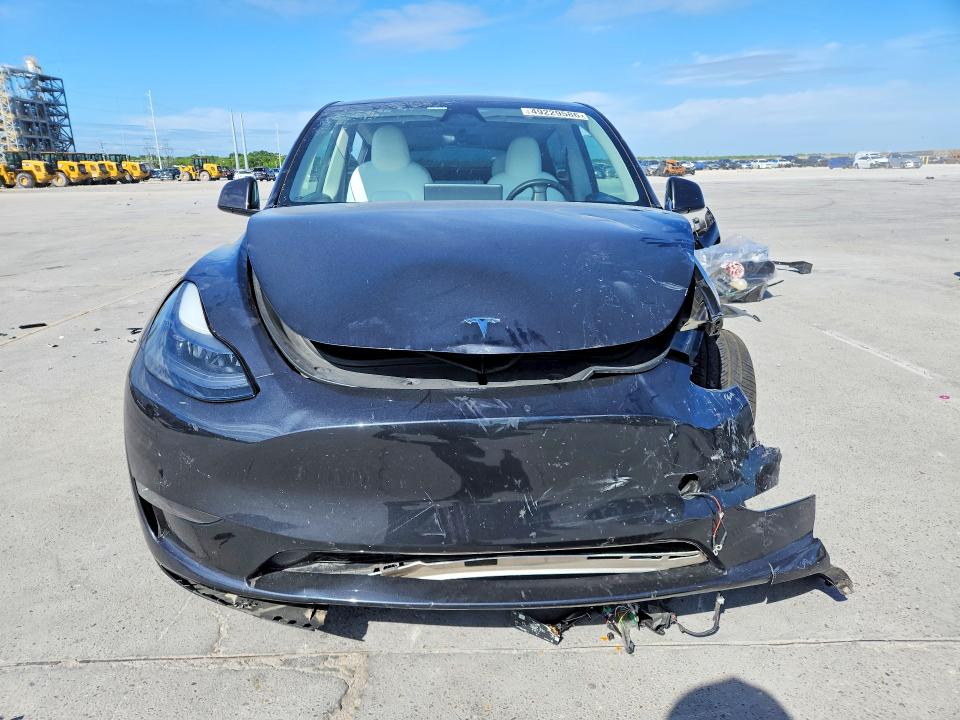49229586 :رقم المزاد ، 7SAYGDEF8RF041352 vin ، 2024 Tesla Model Y مزاد بيع
