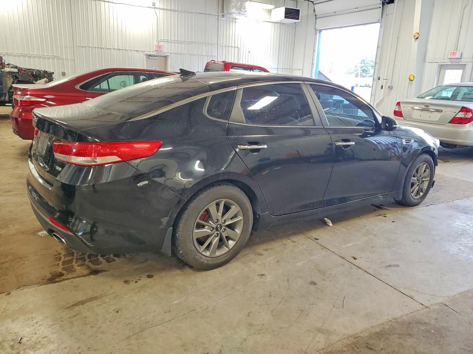 2017 Kia Optima მანქანა იყიდება აუქციონზე, vin: 5XXGT4L19HG129656, აუქციონის ნომერი: 51160226