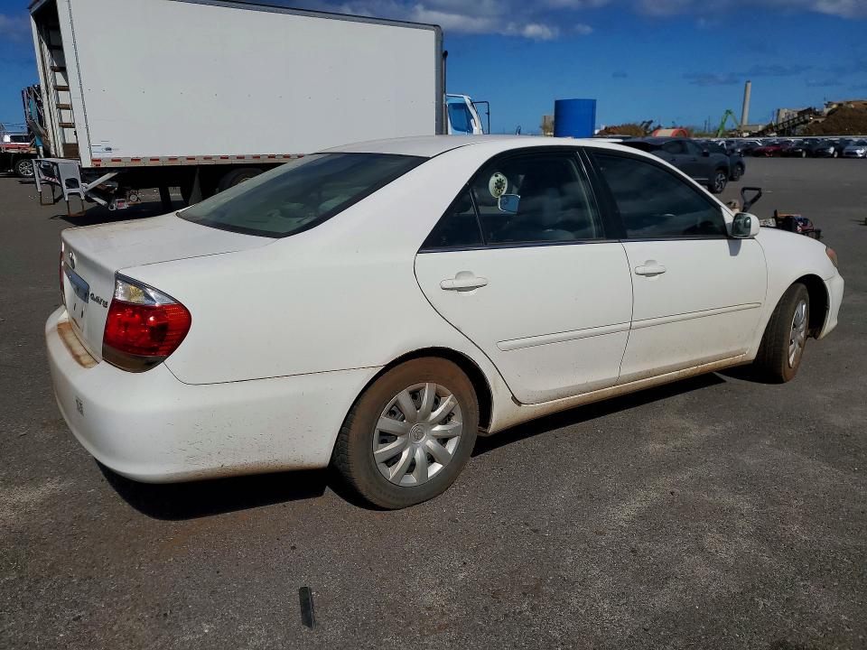 47317596 :رقم المزاد ، 4T1BE32KX5U391146 vin ، 2005 Toyota Camry مزاد بيع