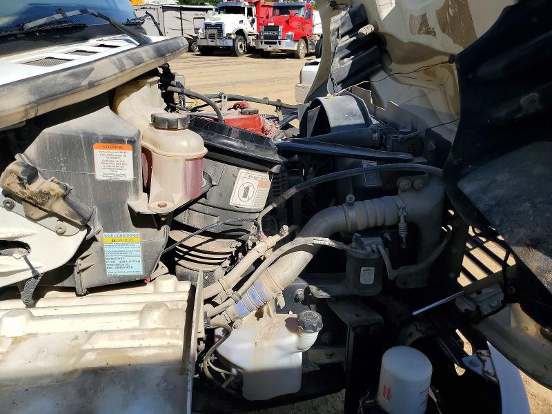 50273776 :رقم المزاد ، 1FVACXDT5GHHH8978 vin ، 2016 Freightliner M2 مزاد بيع