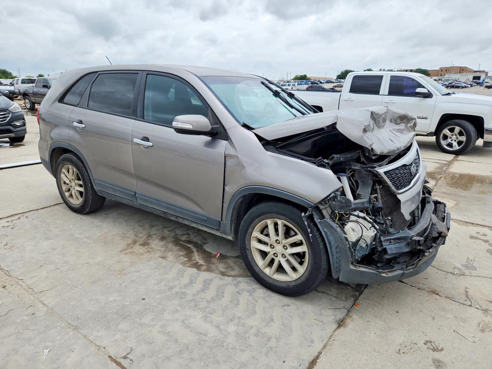 2014 Kia Sorento მანქანა იყიდება აუქციონზე, vin: 5XYKT3A6XEG524102, აუქციონის ნომერი: 50522346