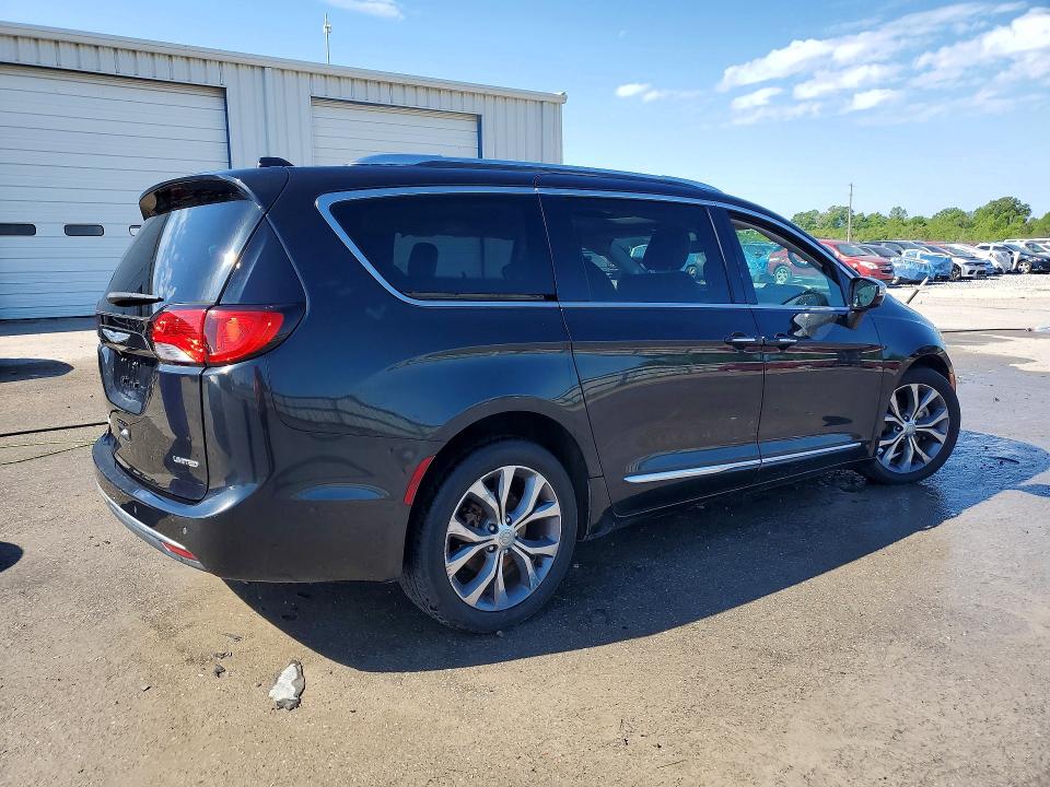 Продажа на аукционе авто 2018 Chrysler Pacifica, vin: 2C4RC1GG0JR259859, номер лота: 49162266