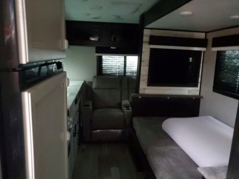 Продажа на аукционе авто 2022 Jayco Jay Feathe, vin: 1UJBJ0BN5N1J60231, номер лота: 49455966