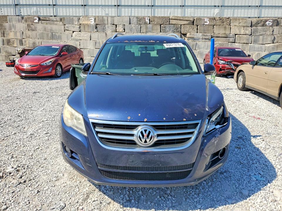 49471216 :رقم المزاد ، WVGAV7AX0BW504327 vin ، 2011 Volkswagen Tiguan مزاد بيع