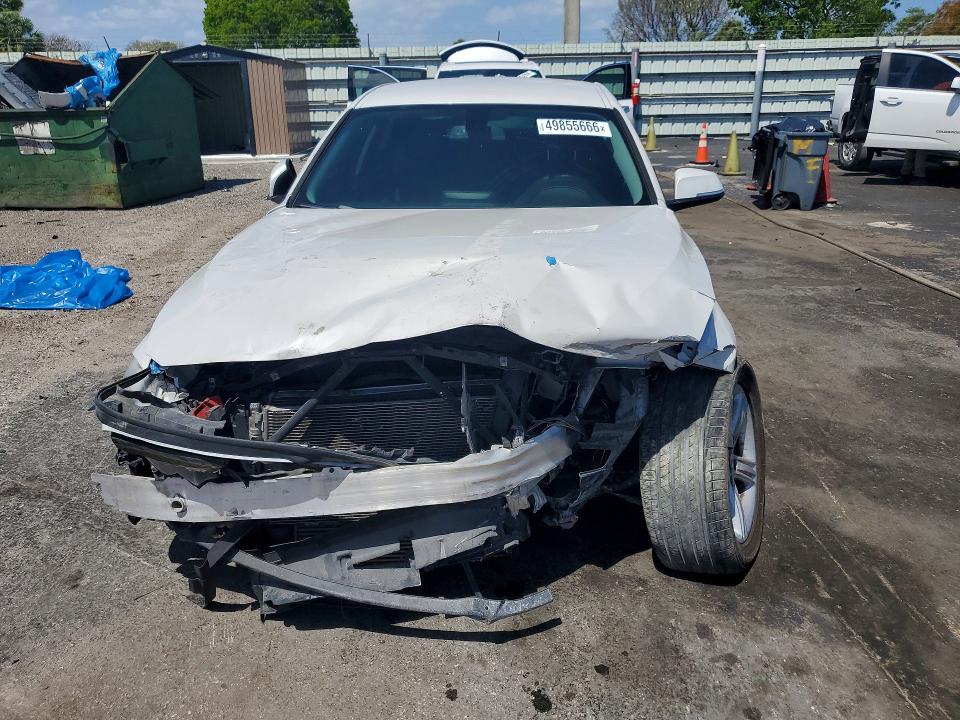 49855666 :رقم المزاد ، WBA3B1G56ENT01099 vin ، 2014 Bmw 320 مزاد بيع