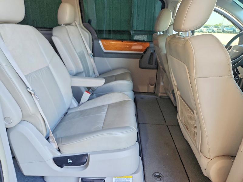 2010 Chrysler Town & Country მანქანა იყიდება აუქციონზე, vin: 2A4RR6DX5AR151523, აუქციონის ნომერი: 49341496