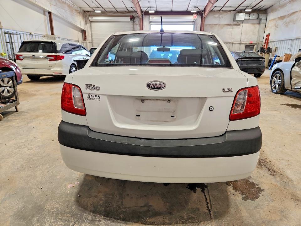 50676566 :رقم المزاد ، KNADE123776230977 vin ، 2007 Kia Rio مزاد بيع