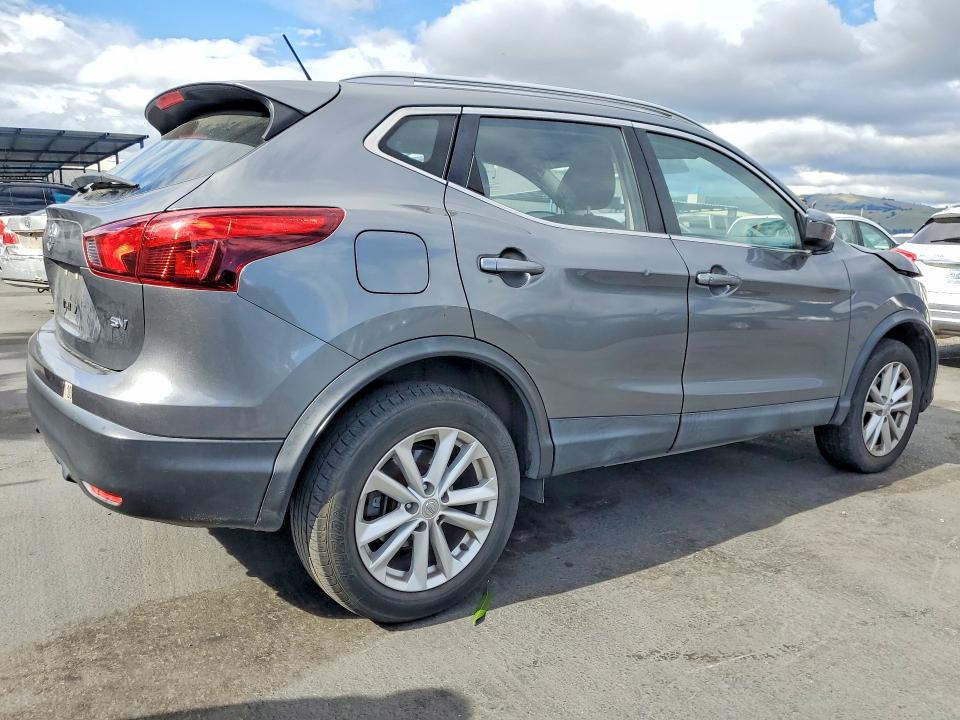 Продажа на аукционе авто 2018 Nissan Rogue Sport, vin: JN1BJ1CPXJW196664, номер лота: 49470306