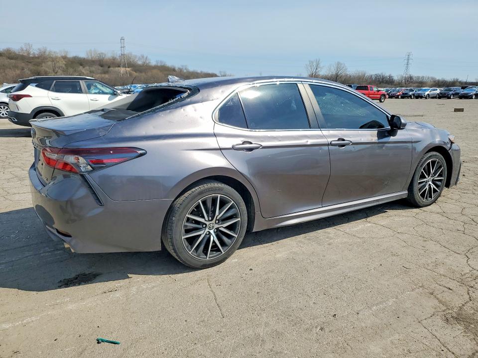 2021 Toyota Camry მანქანა იყიდება აუქციონზე, vin: 4T1G11AK1MU413895, აუქციონის ნომერი: 48923566