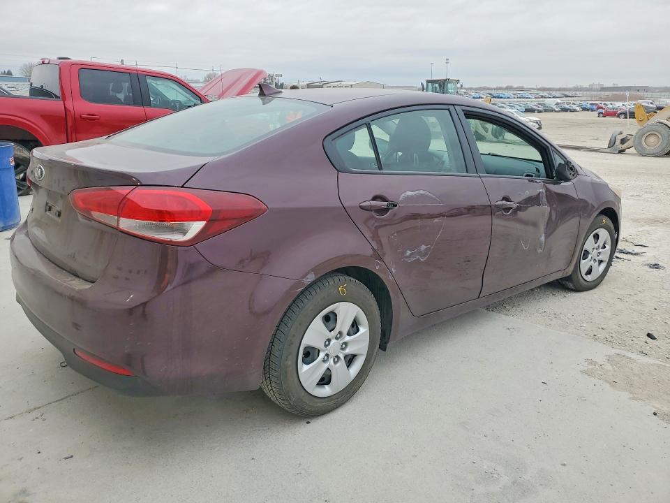 2018 Kia Forte მანქანა იყიდება აუქციონზე, vin: 3KPFK4A79JE269906, აუქციონის ნომერი: 48304476