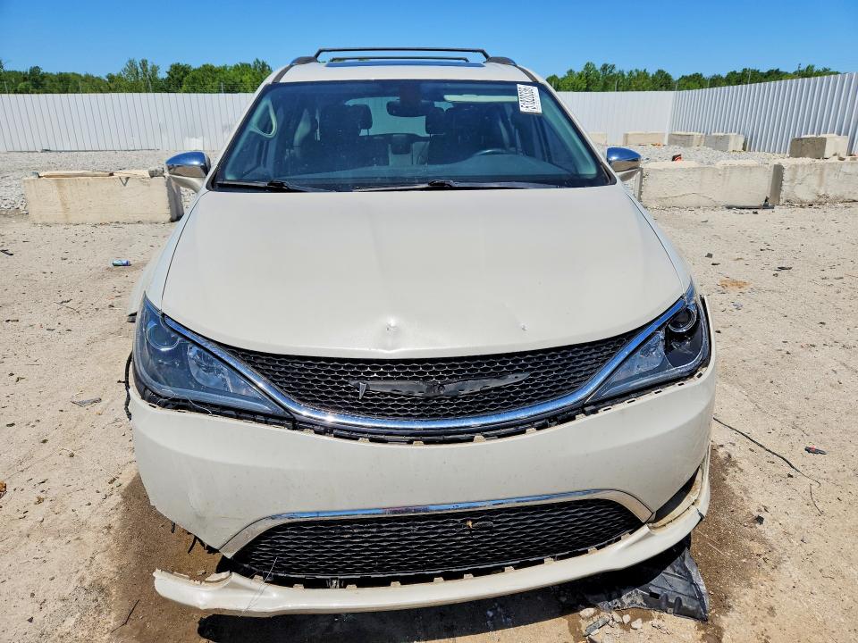 51820336 :رقم المزاد ، 2C4RC1GG9HR656741 vin ، 2017 Chrysler Pacifica مزاد بيع
