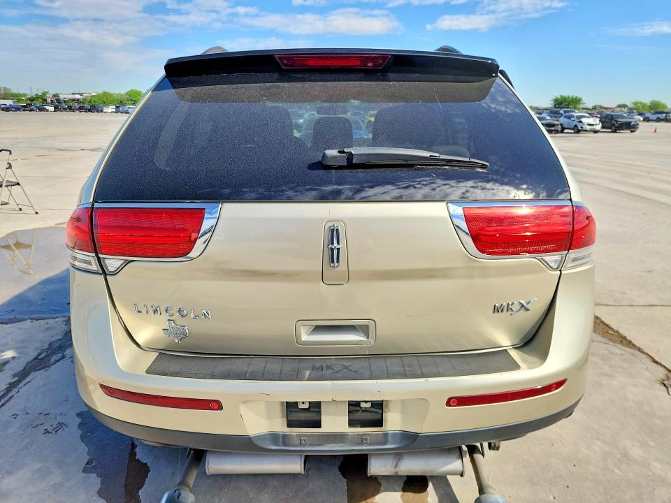 49160196 :رقم المزاد ، 2LMDJ6JK9BBJ23671 vin ، 2011 Lincoln Townhouse Mkx مزاد بيع