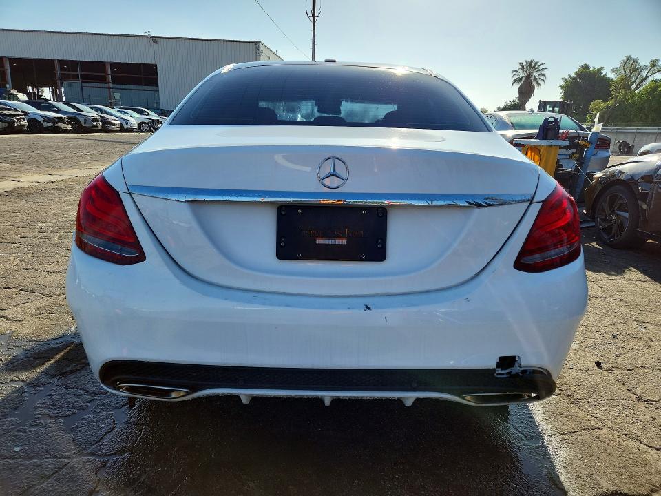 2016 Mercedes-benz C მანქანა იყიდება აუქციონზე, vin: 55SWF4JB5GU165925, აუქციონის ნომერი: 48122556