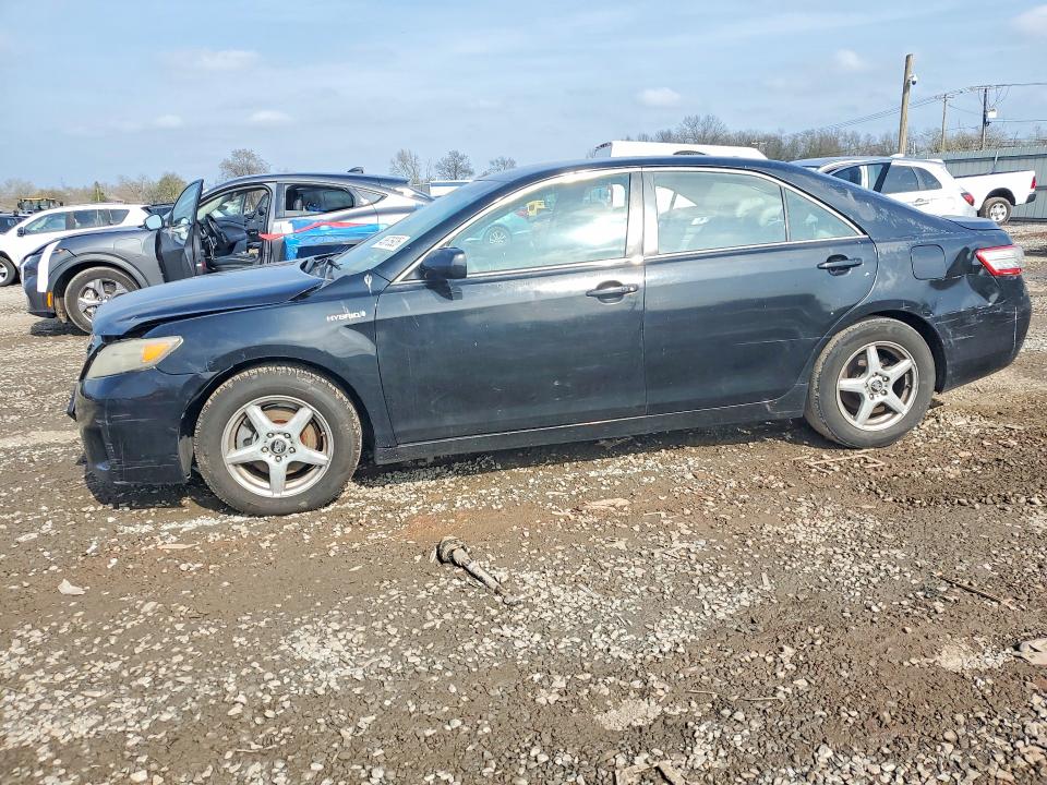 2011 Toyota Camry Hybrid მანქანა იყიდება აუქციონზე, vin: 4T1BB3EK0BU135498, აუქციონის ნომერი: 48676926