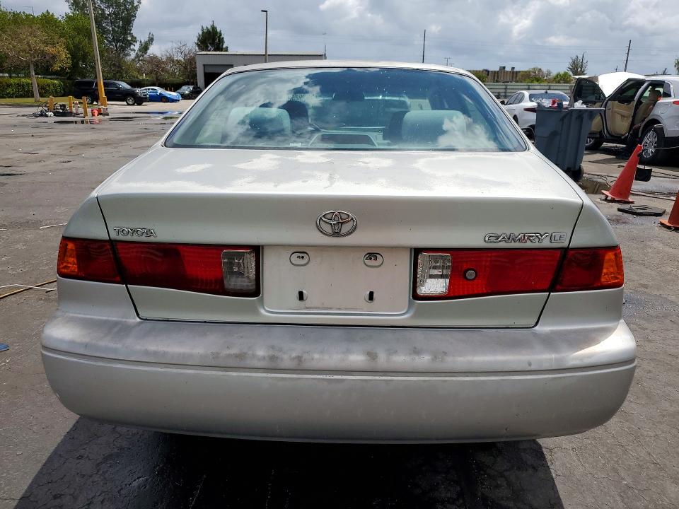 2001 Toyota Camry მანქანა იყიდება აუქციონზე, vin: JT2BG22K610602023, აუქციონის ნომერი: 50892526