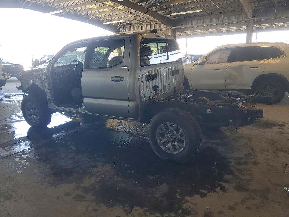 50150276 :رقم المزاد ، 5TFAZ5CN3JX066758 vin ، 2018 Toyota Tacoma مزاد بيع
