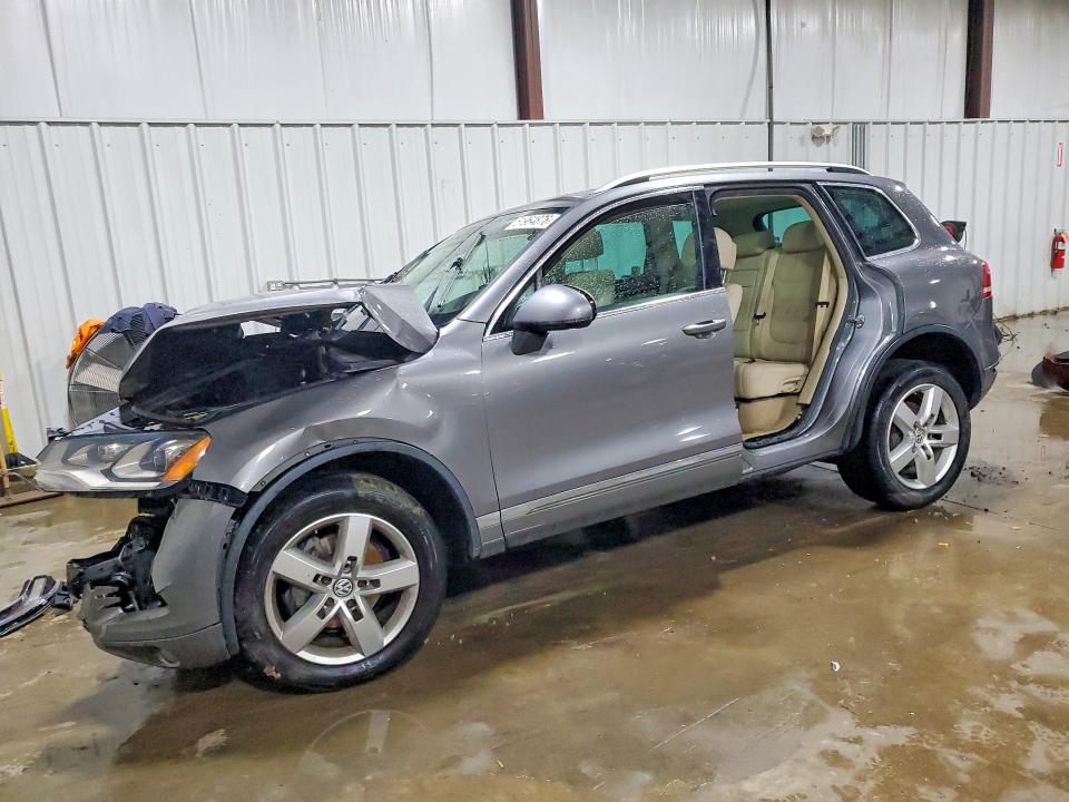51964876 :رقم المزاد ، WVGFF9BP9BD002408 vin ، 2011 Volkswagen Touareg مزاد بيع