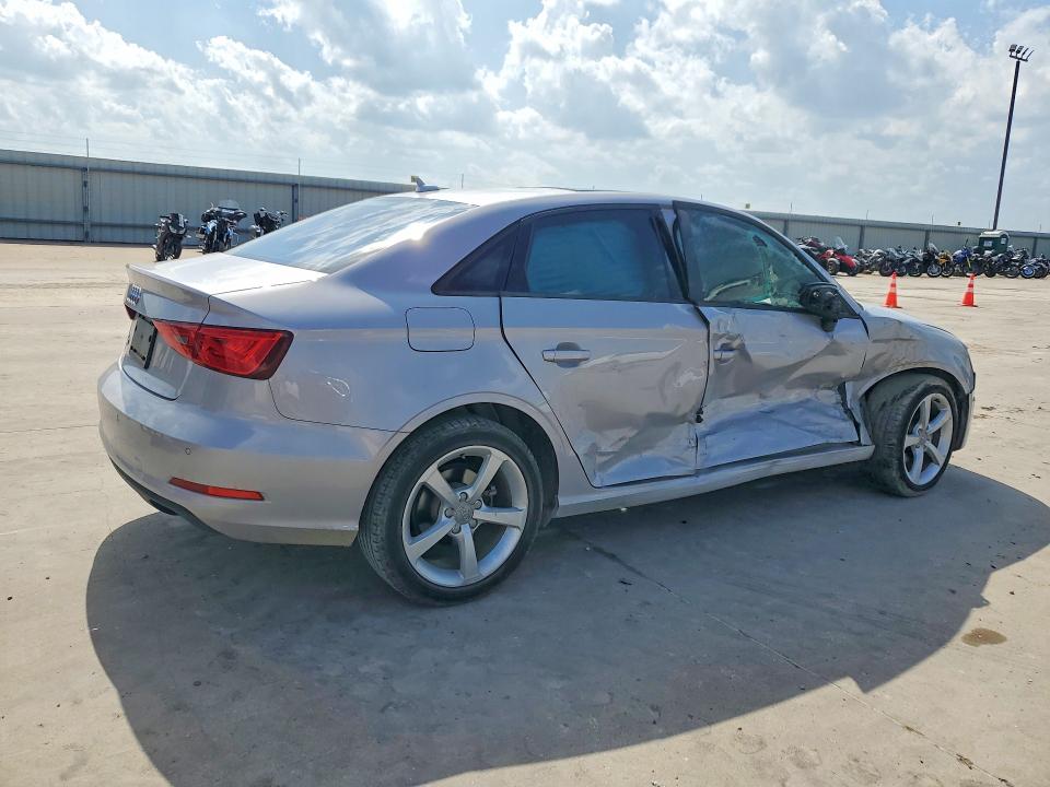 Продаж на аукціоні авто 2016 Audi A3, vin: WAUA7GFFXG1068408, номер лоту: 51363396